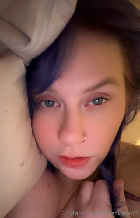 Blueyedkitten77 akt pornostar foto
