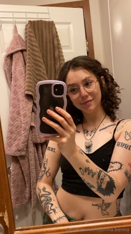 flachbrüstige onlyfans erwachsene xxx foto