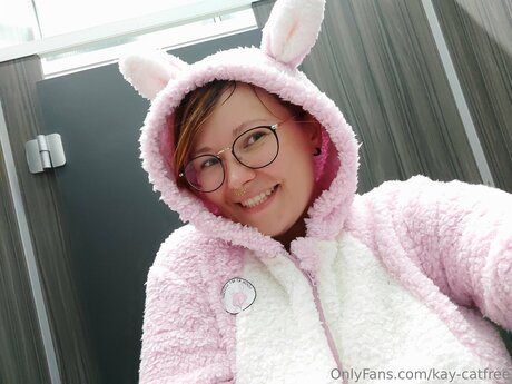 böse onlyfans erwachsene akt bilder