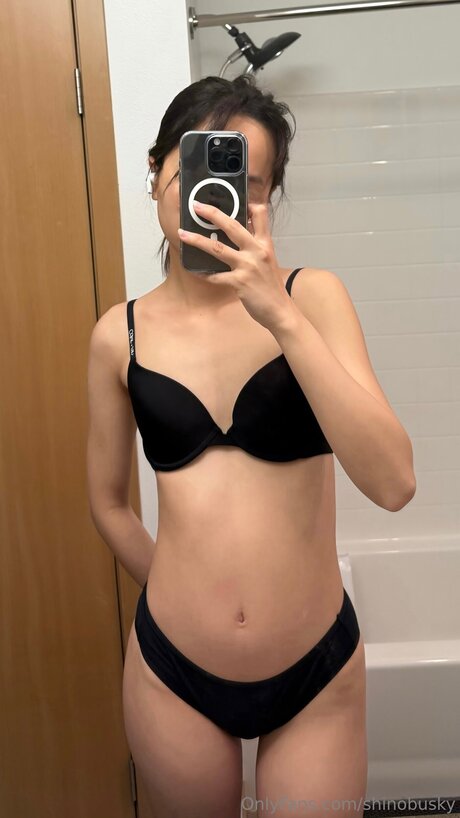 Shinobusky schauspielerin top foto