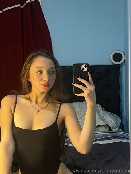 Bunnymoonx erotische nackte bilder