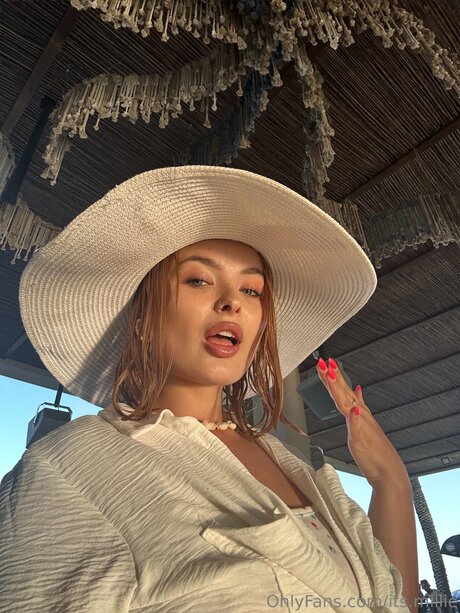 Its Millie hd sexy bilder