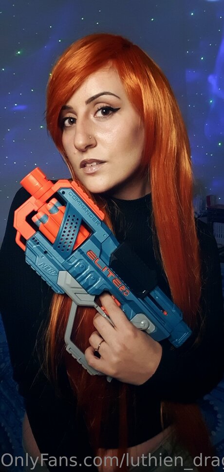 Luthien Dragonstaff schauspielerin akt fotos