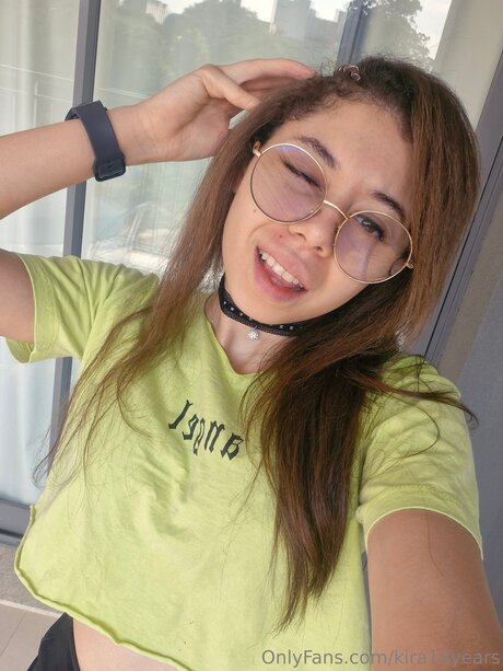 Kira18years erotische kostenlose foto