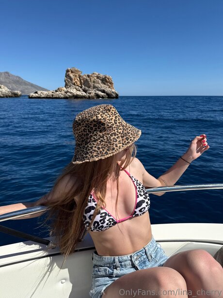 Lina Cherry heiße kunst archiv