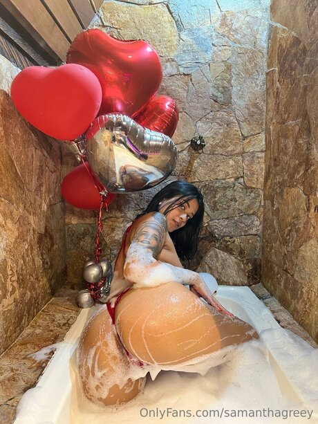 vollbusige brünette onlyfans erwachsene nette archiv