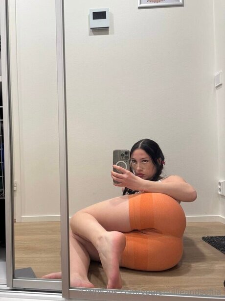 joi teen onlyfans heiße nackten foto