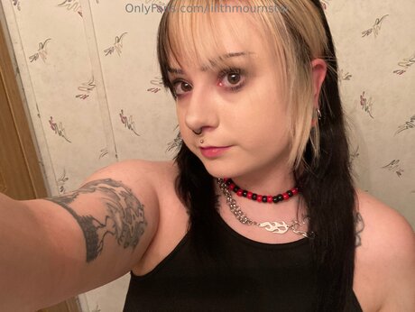 Lilithmournstar perfekte schöne fotos