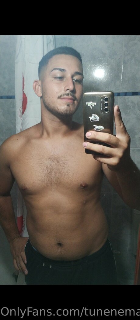 Tunenemalvado model fotos