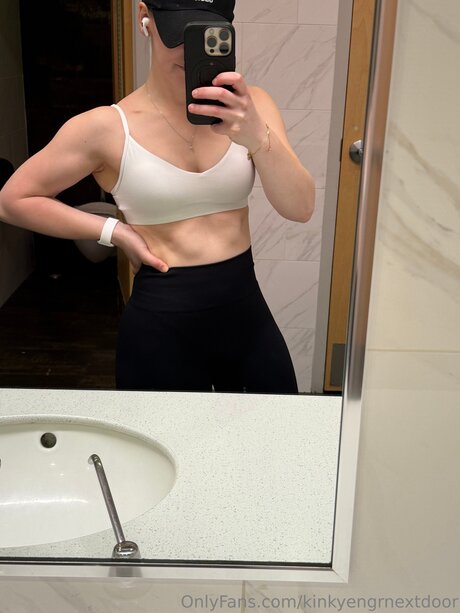 Kinkyengrnextdoor sexy hübsche foto