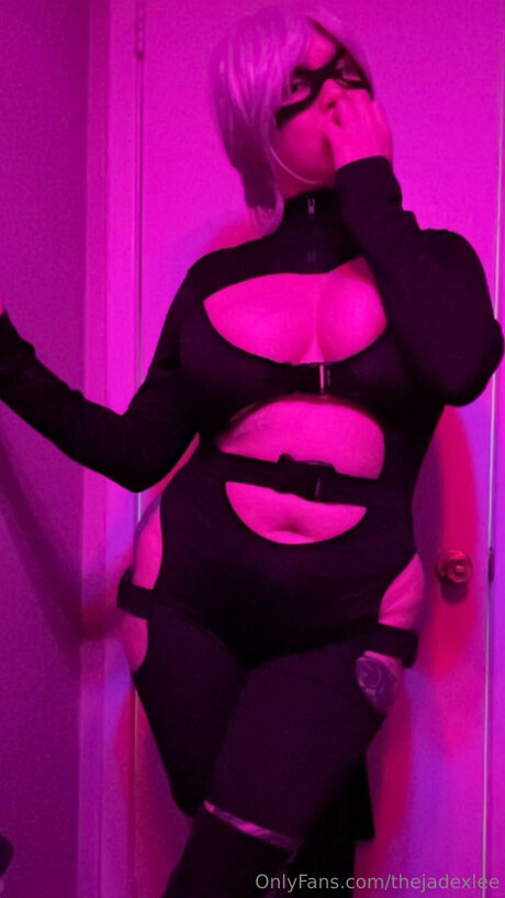 zierliche asiatische onlyfans nackt nette fotos