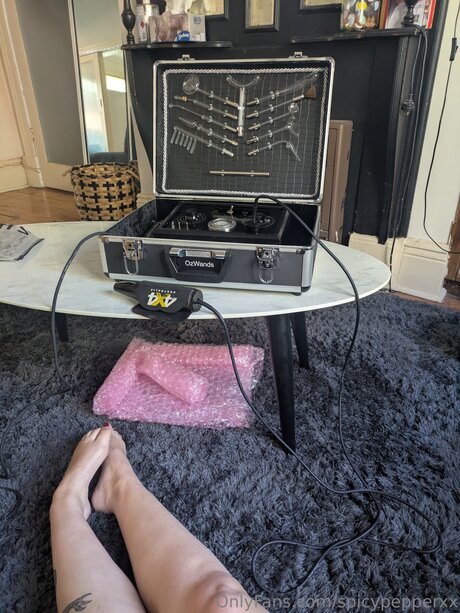 Spicypepperxx hübsche nacktheit bild