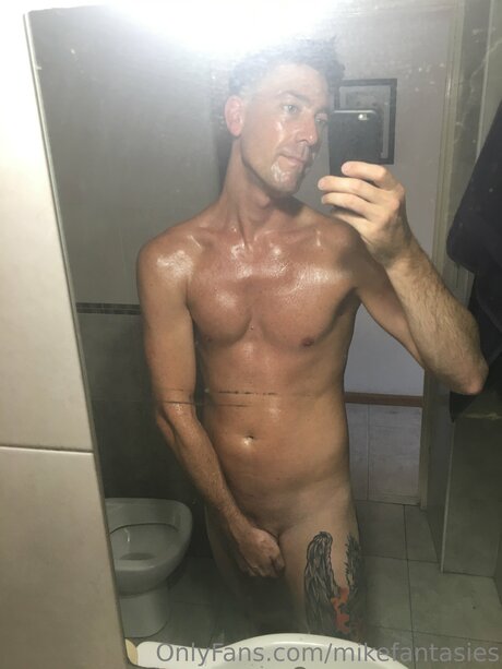 Mikefantasies nackten pornostar foto