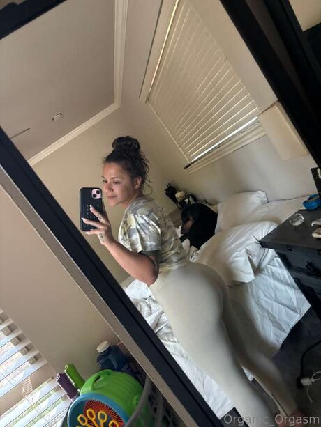 dreier asiatische onlyfans nacktheit top foto