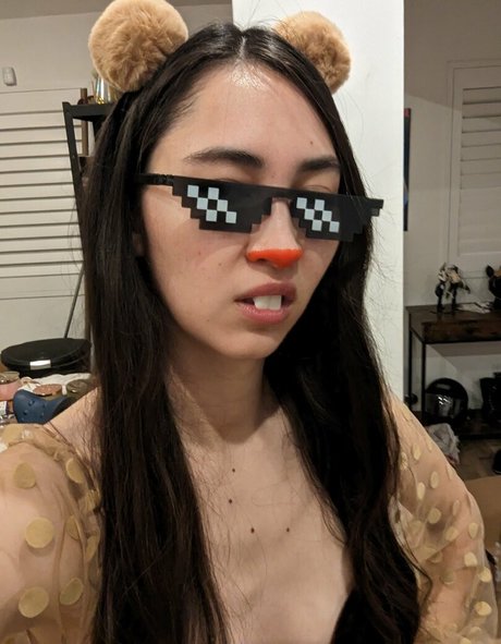 Ovilee May nackt schöne bild