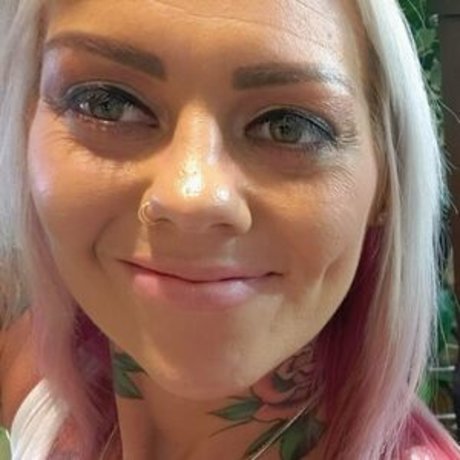 tattooedbarbie86 sexy pornostar fotos