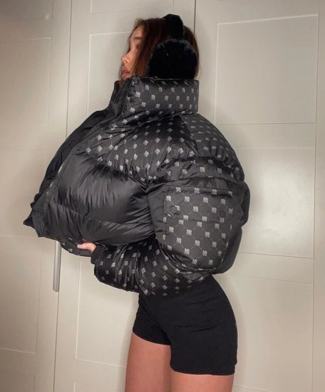 tanga arsch onlyfans nacktheit akt bild