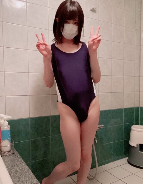 winzige titten nur fans porno nackt galerie