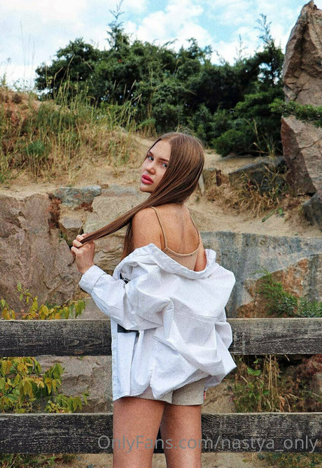 muschi spreizen nur fans kunst akt foto