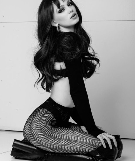 G tayy freie nackte bild