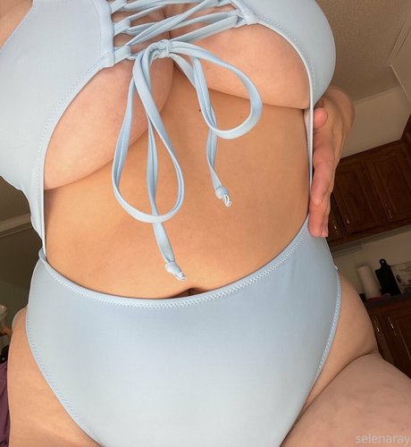 selenaray xxx hd foto