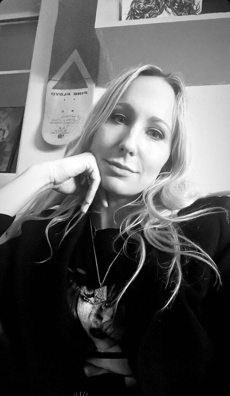 verdammte onlyfans nacktheit fotos