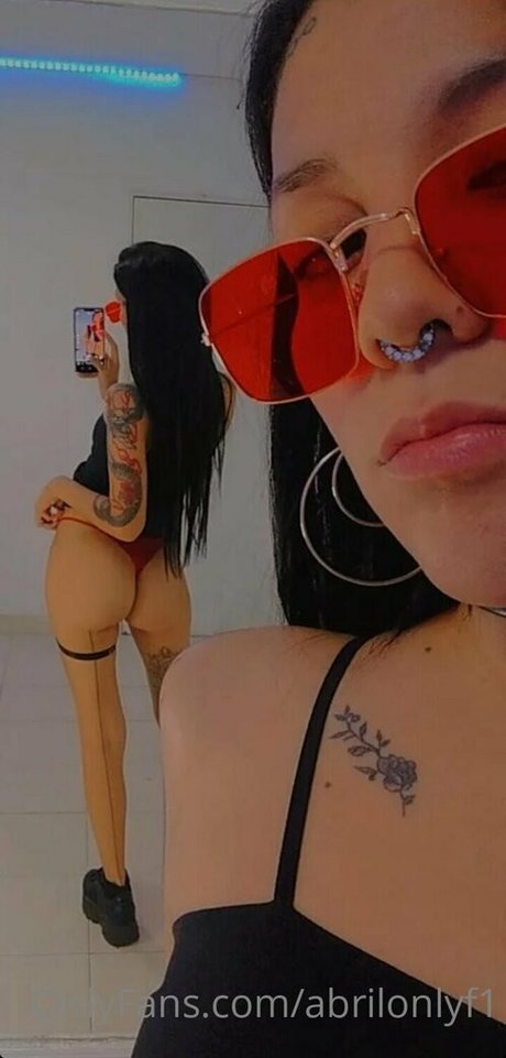 haarige schwangere onlyfans hd nackt bild