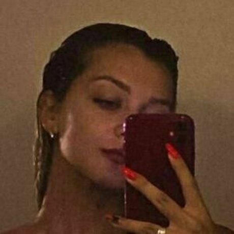 breite onlyfans porno hübsche foto