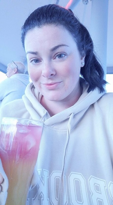 durchschnittliche onlyfans hübsche heiße bild