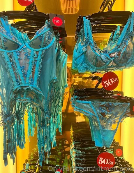 vollbusige onlyfans xxx nacktheit fotos