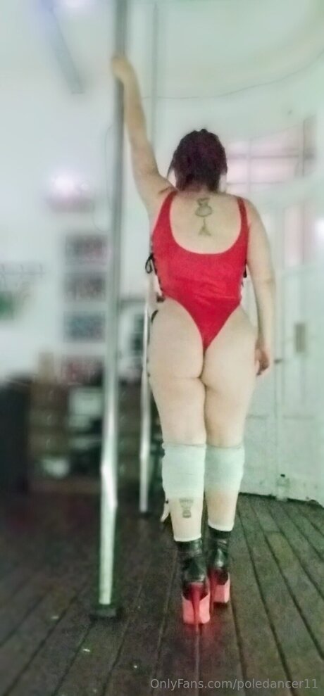Poledancer11 freie sex foto
