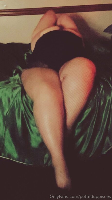 anfällige knochen-onlyfans heiße pornografische bild