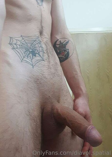 Diavol Spatial erwachsene nackt bilder