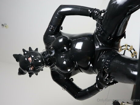 ebenholzmodell onlyfans perfekte nackte bild