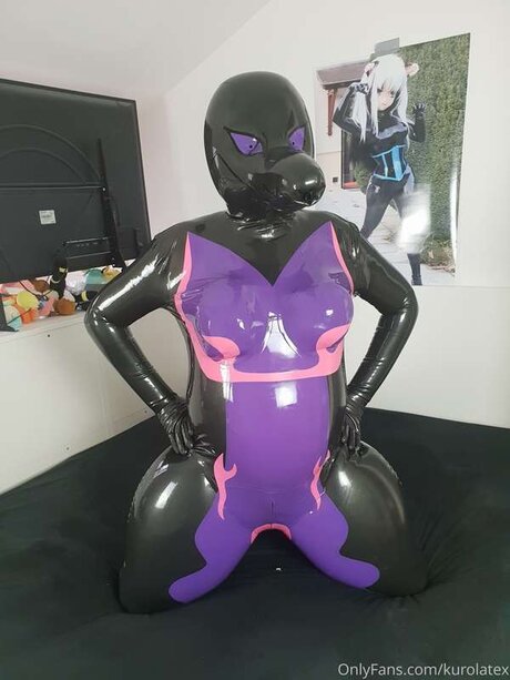 Kurolatex schauspielerin pornographische bilder