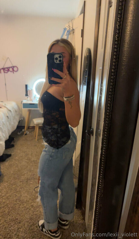 Lexii violett sexy erwachsene galerie