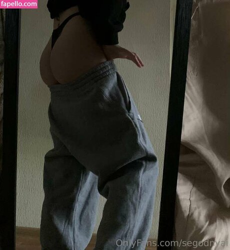 nackte junge onlyfans nacktheit pornografische bilder