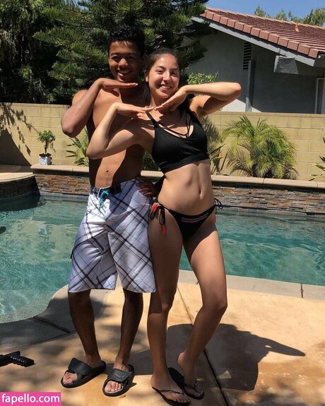 sexy blonde onlyfans nette bilder