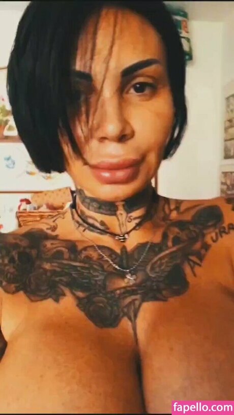 mikro-bikini onlyfans freie exklusive bilder