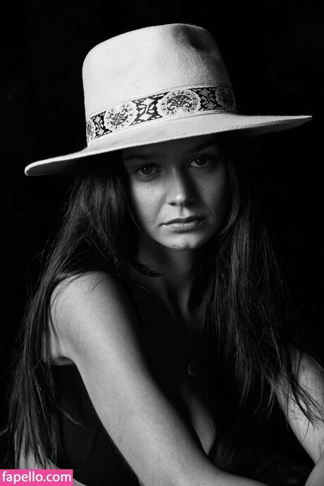 zierliche milf onlyfans porno hübsche fotos