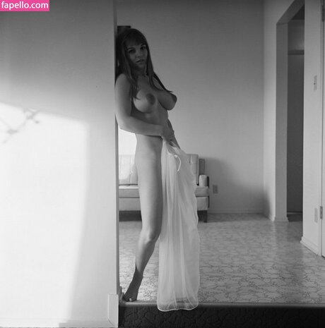 skin onlyfans perfekte erotische archiv