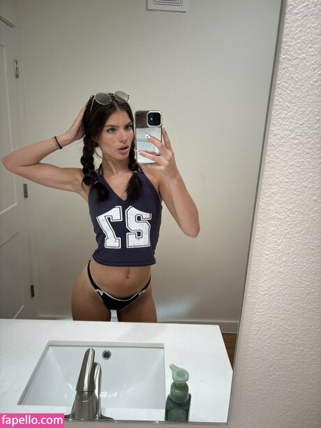 Lacey Solberg model exklusive fotos