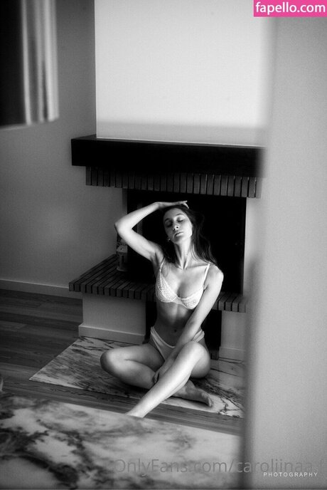 caroliinaa f hübsche porno bilder