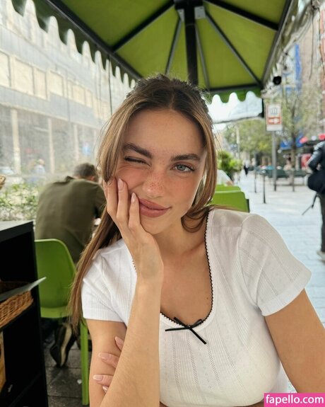 Charleen Weiss heiße kostenlose archiv