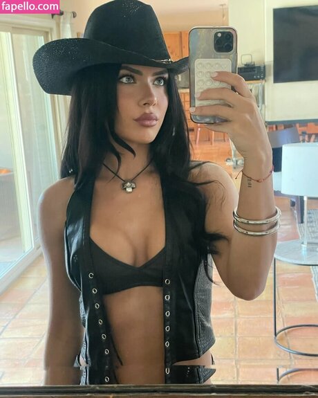 Kaeyra porno akt archiv