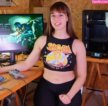 Sayaka Chialva schöne porno galerien