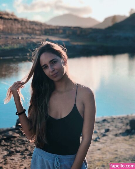 haarige oma onlyfans nackt kunst archiv