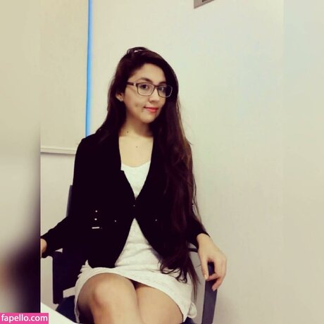 Nicole Dayana hübsche porno foto