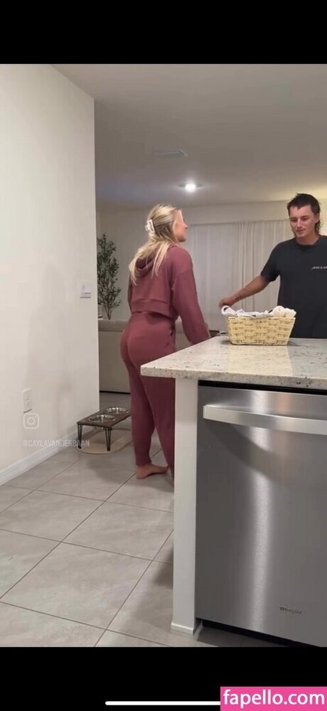 Cayla Vanderbaan erotische heiße bilder