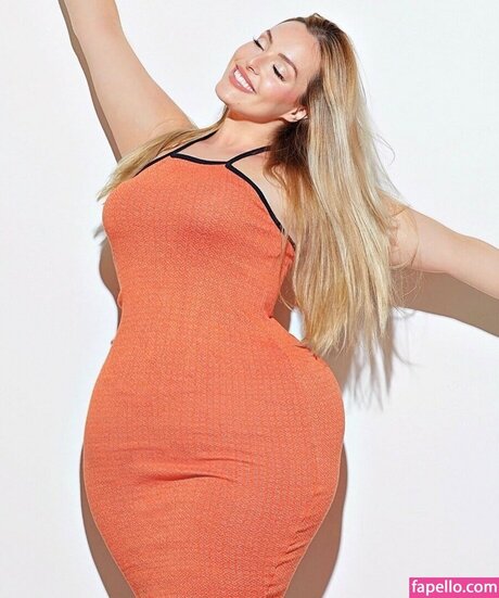 amber onlyfans exklusive akt bild